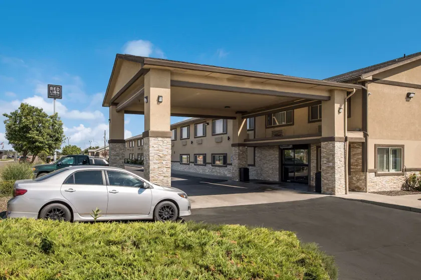 Red Lion Inn & Suites Ontario - Image 1