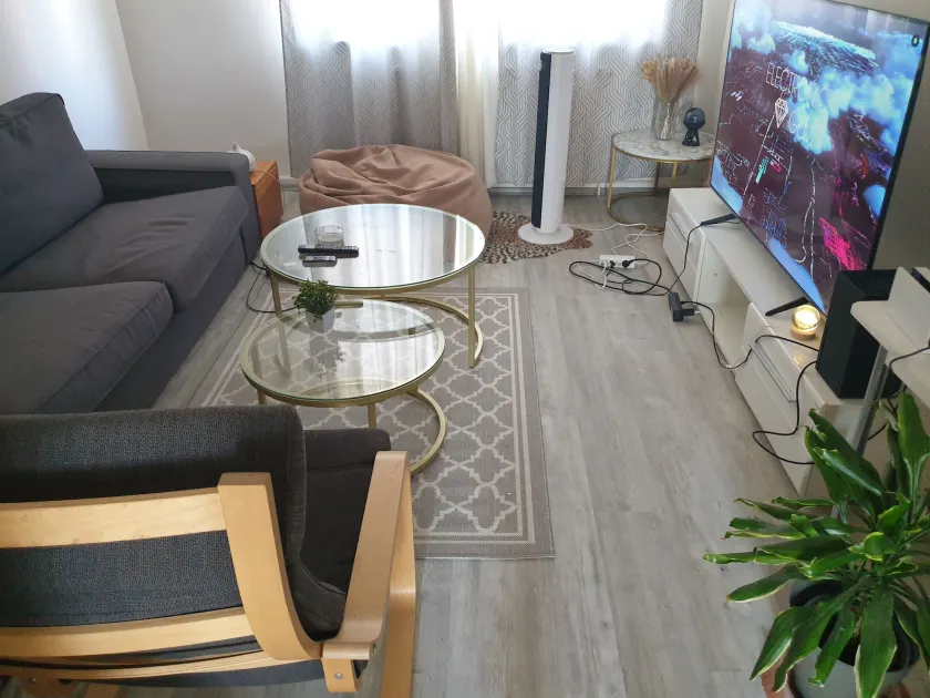 Charming Gelsenkirchen Apartment With Central Heating - Image 1