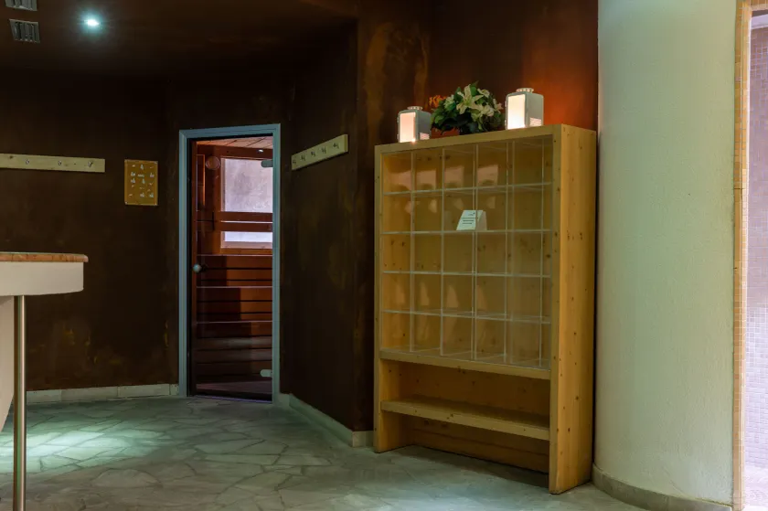 Hotel Alpine Mugon - Image 1