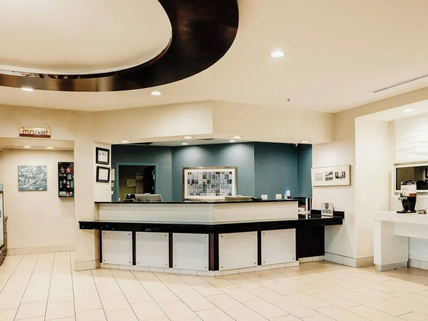 The Beacon Charlotte Airport by IHG - Lobby
