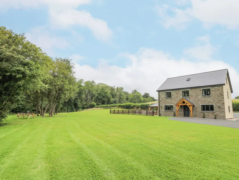 Talarddu Cottage - Image 1