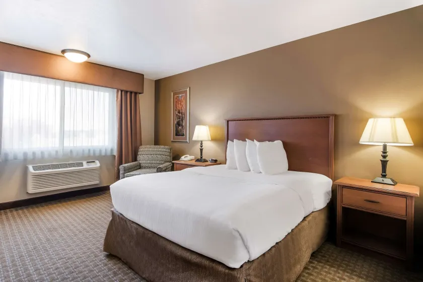 Best Western Empire Towers - Image 1