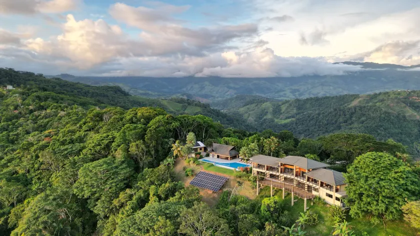 Lamangata Luxury Surf Resort - Image 1