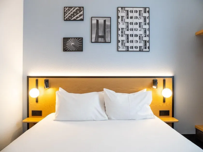 B&B HOTEL Wrocław Centrum - Image 1