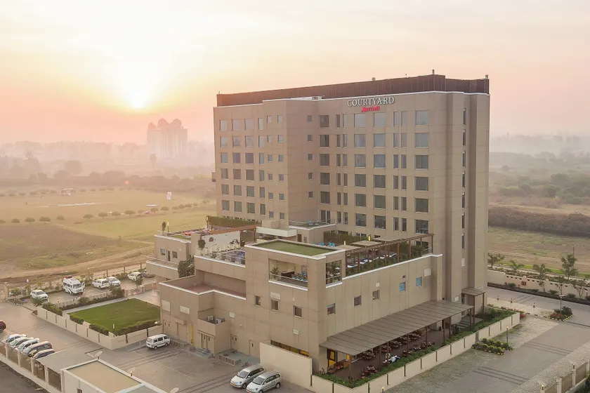 Courtyard by Marriott Surat - Image 1