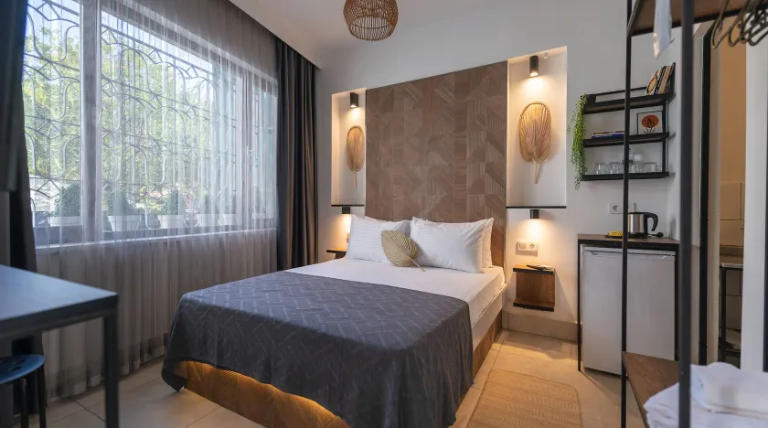 The Easy Rooms Terrace - Image 1
