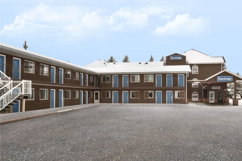 Travelodge by Wyndham Edmonton Airport - Image 1