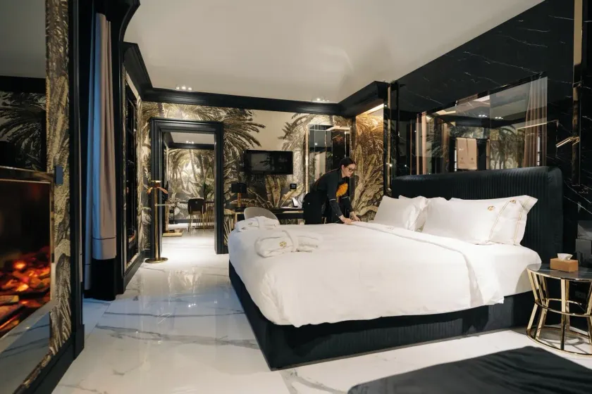 Bra Hotel Bari - Image 1