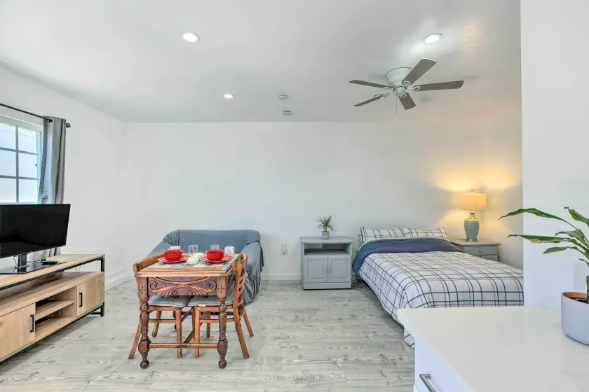 Cozy Lompoc Studio w/ Patio ~ 9 Mi to Beach - Intérieur