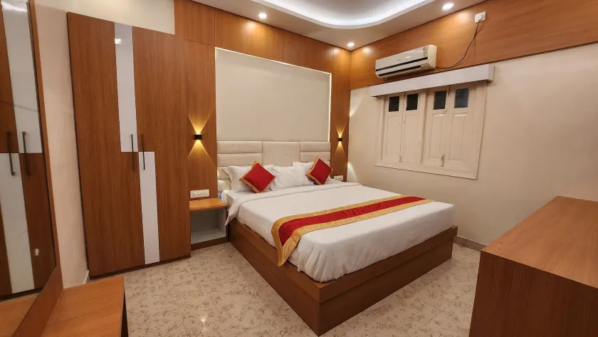 Hotel Priyadarsini - Image 1