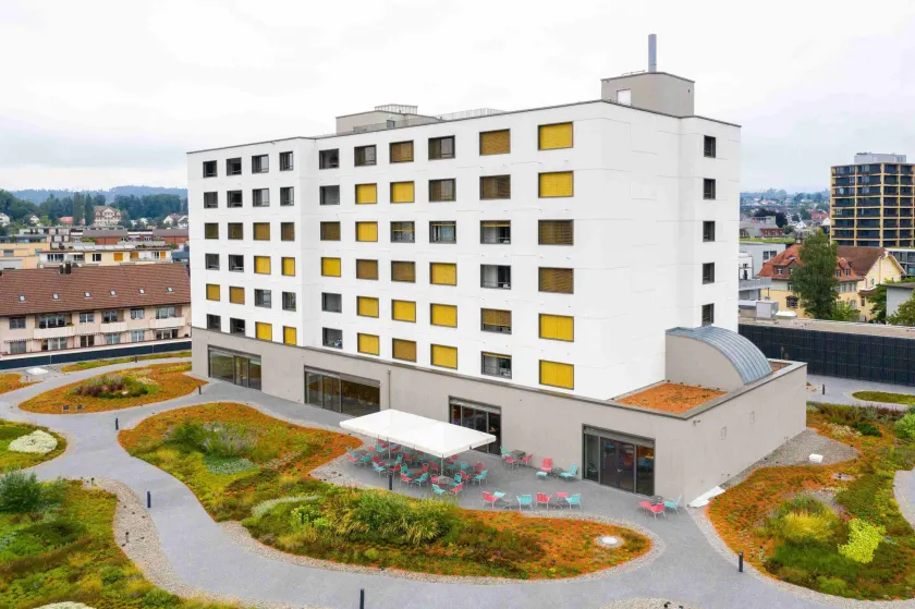 HOTEL illuster - Urban & Local - Image 1