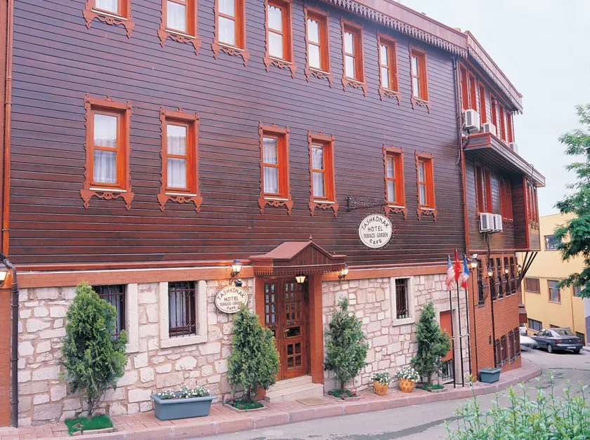 Hotel Tashkonak Istanbul - Image 1