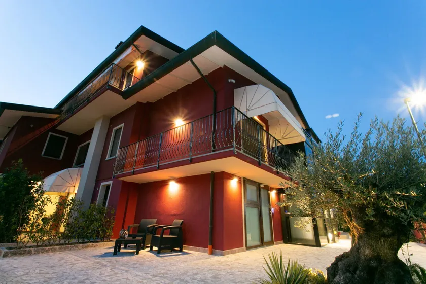 Guest House Dolce Laguna - Image 1