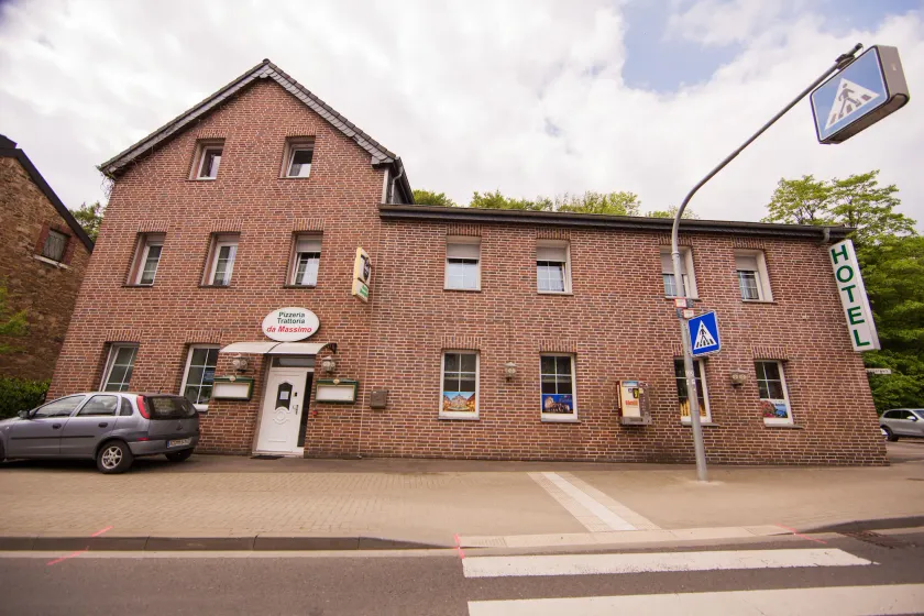 Hotel Burghof - Image 1