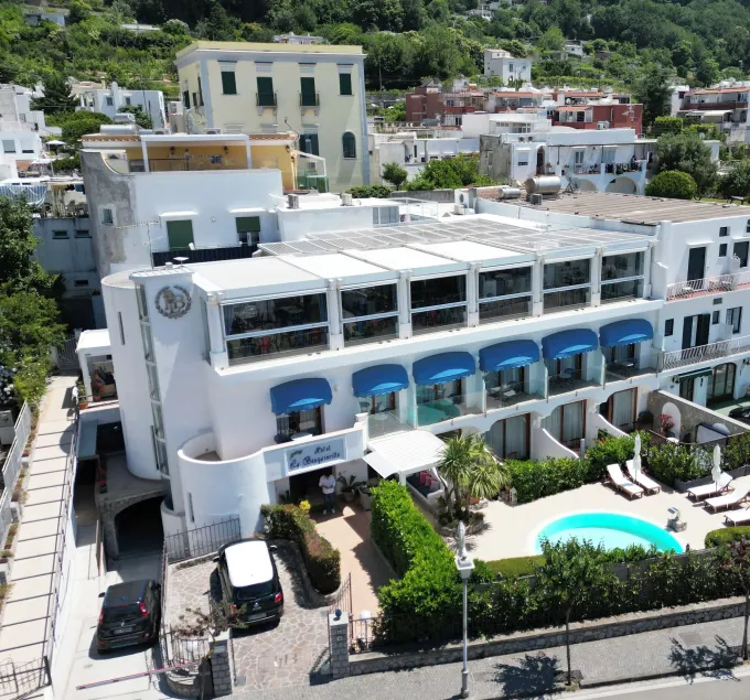 Bougainville Luxury Boutique Hotel - Image 1