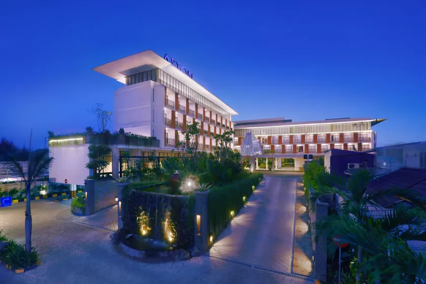 Aston Bojonegoro City Hotel - Image 1