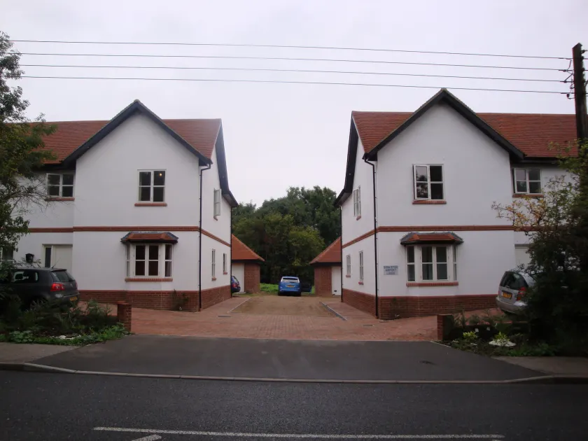 Stansted Airport Lodge - Image 1