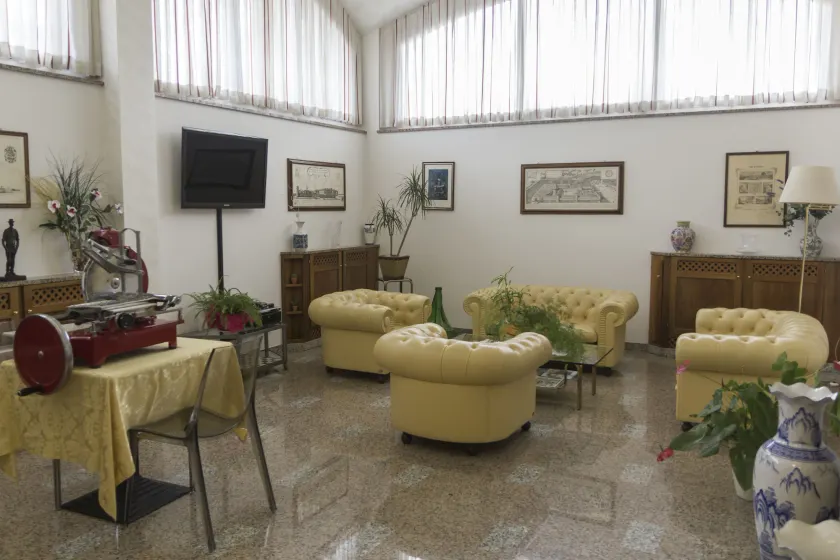 Hotel Pico Mirandola - Sitzecke in der Lobby