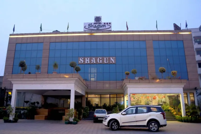 Hotel Shagun Chandigarh Zirakpur - Image 1