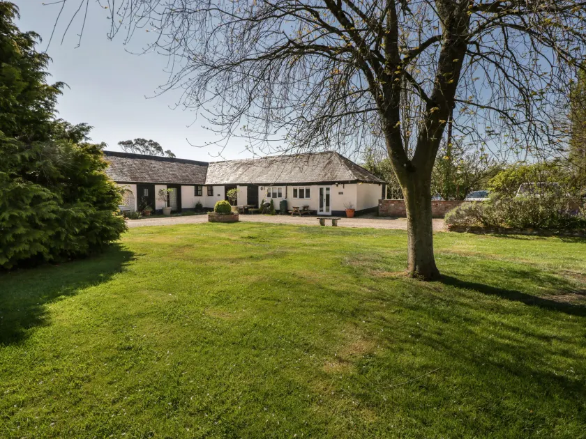 Orchard Cottage - Image 1