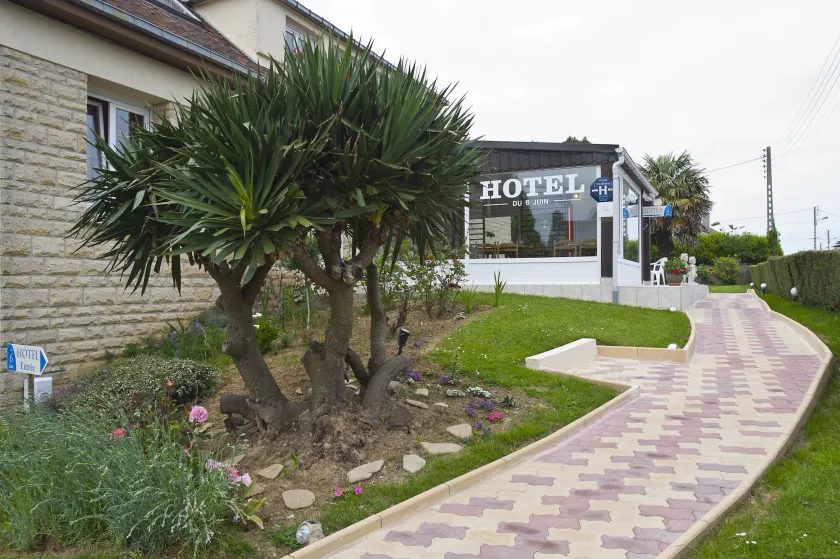Hotel du 6 juin - Image 1