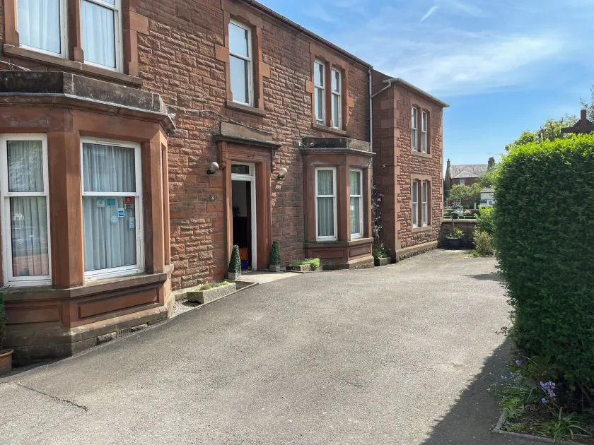 Hamilton House - Image 1