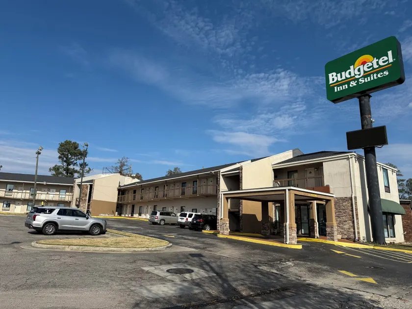 Budgetel Inn and Suites- FORT GORDON - Image 1