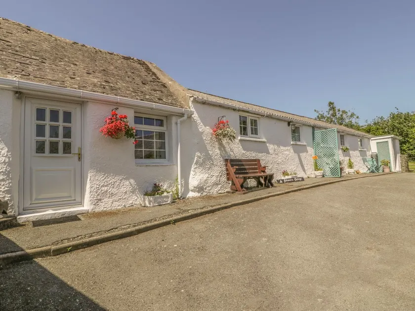 Falconers Cottage - Image 1