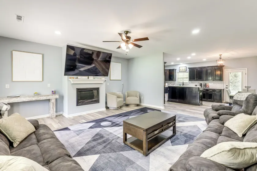 11 Mi to Troy University: Family Home w/ Yard - Image 1