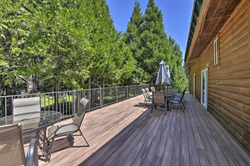 Secluded Camp Connell Home w/ Deck + Fireplace! - Image 1