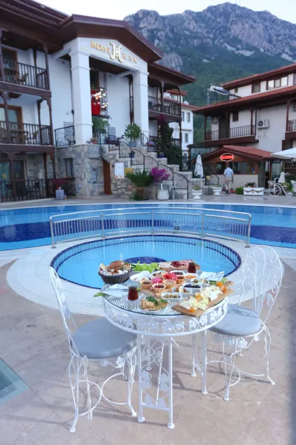 Mervehan Residence Hotel - Image 1