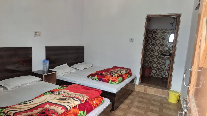 Hotel Astha  - Camera