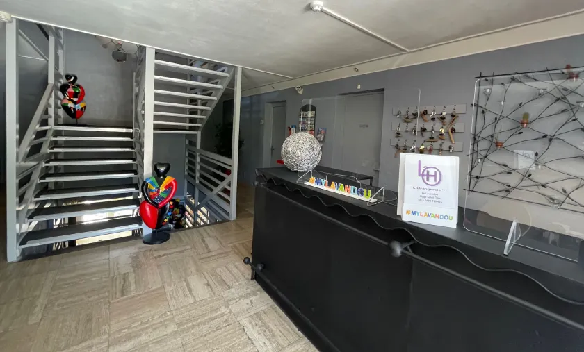 Hôtel L'Orangeraie Le Lavandou - Image 1