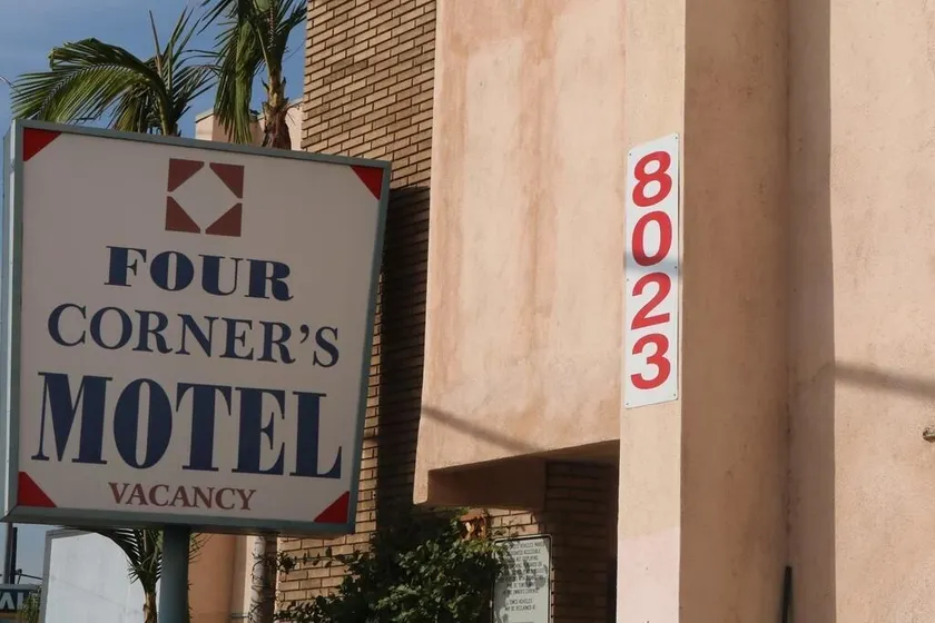 Four Corners motel - Image 1