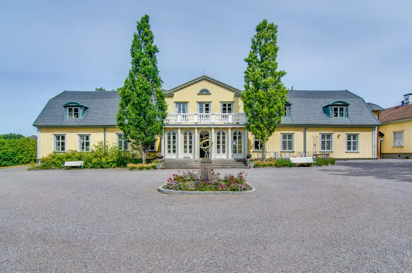 Munkedals Herrgård - Image 1