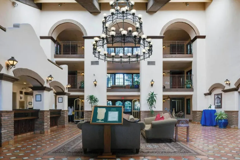 The Buena Park Grand Hotel & Suites - Image 1