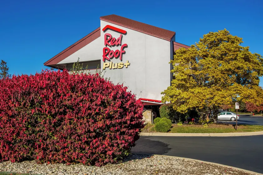 Red Roof Inn PLUS Chicago - Hoffman Estates - Image 1