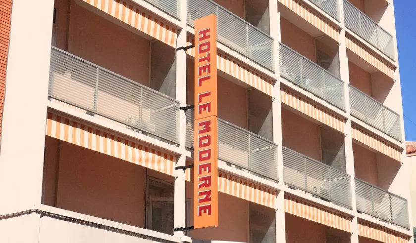 Hôtel Ours Blanc Place Victor Hugo - Image 1