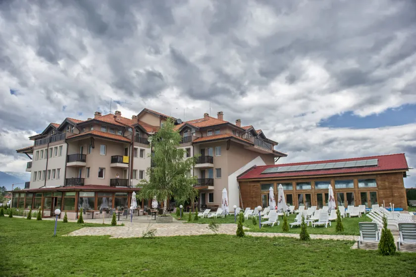 Thermal Hotel Seven Seasons - Image 1