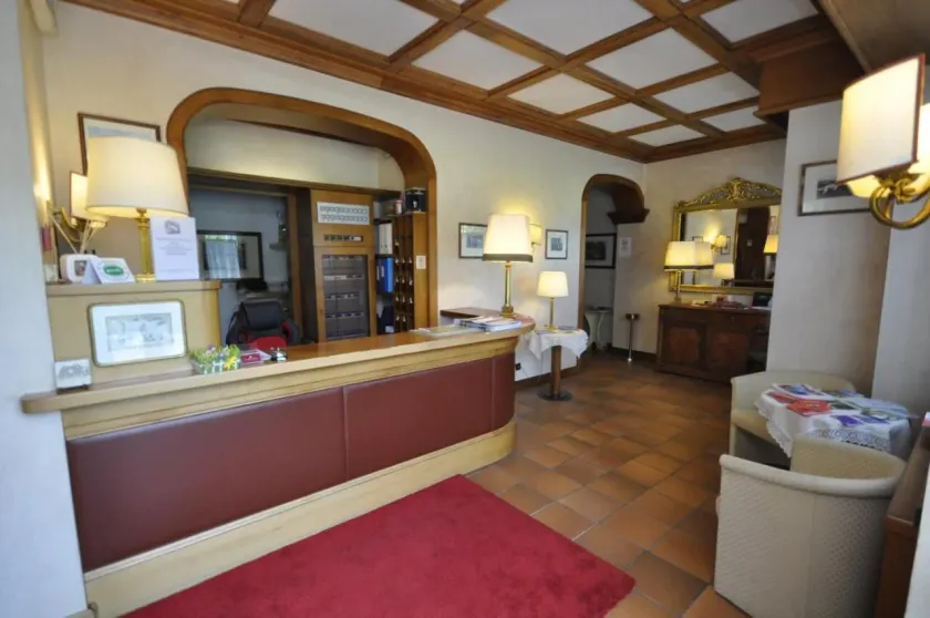 Hotel Ristorante La Lepre Bianca - Rezeption