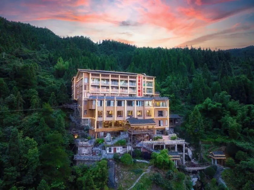 Longji Panorama Hotel - Image 1