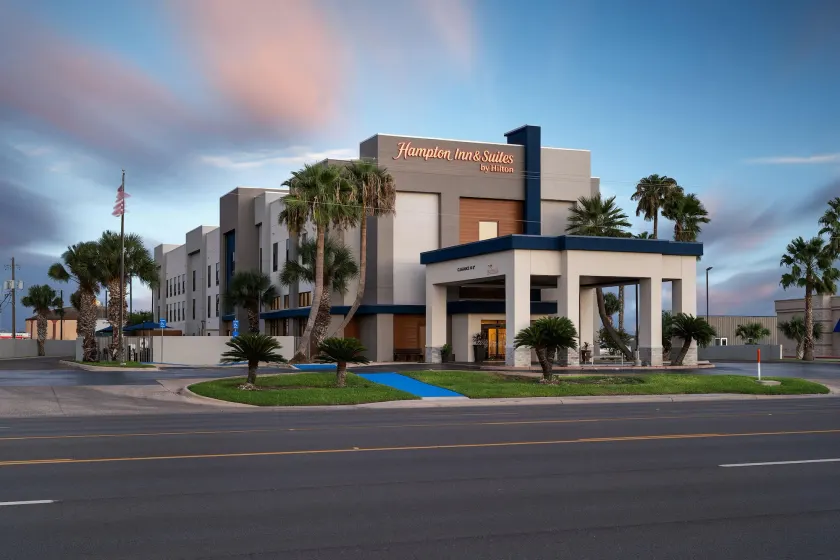 Hampton Inn & Suites Harlingen - Image 1
