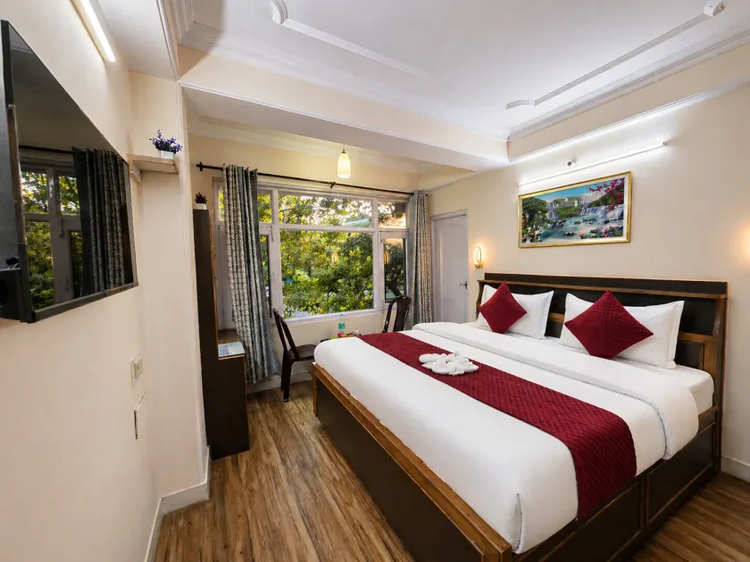Sapphire B&B Near Mall Road Shimla - Image 1
