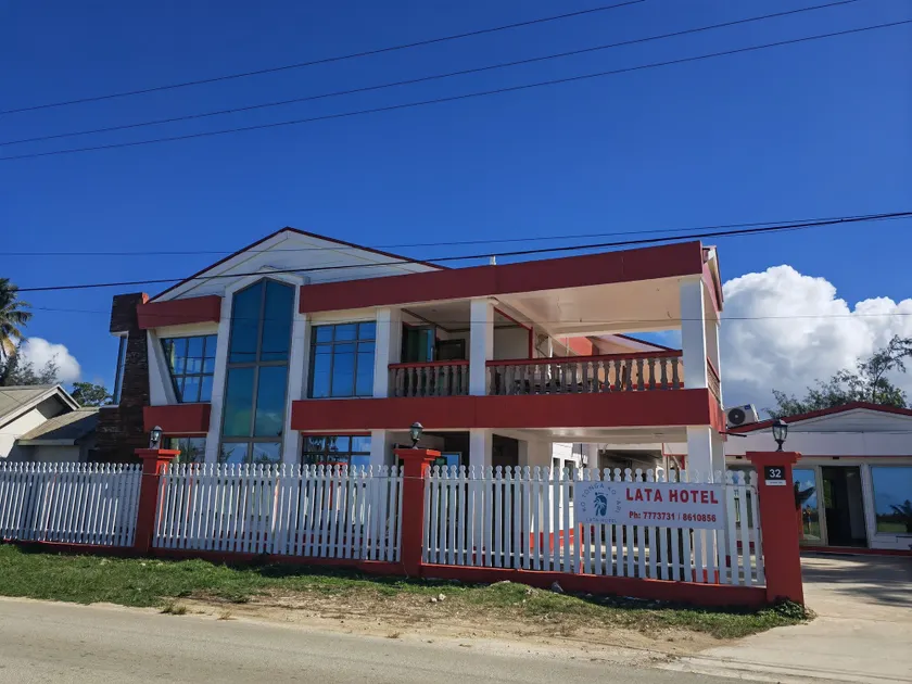 Lata Hotel - Image 1