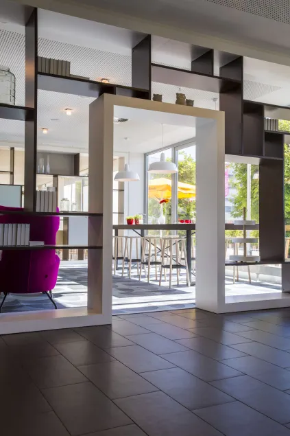 Park Inn by Radisson Frankfurt Airport - Interior entrance