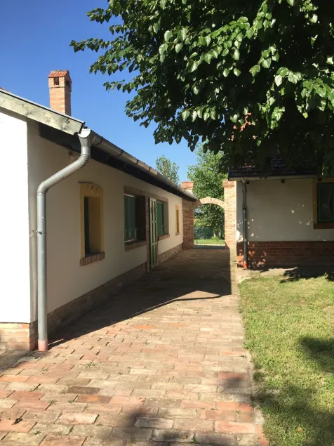 Farm house - Image 1