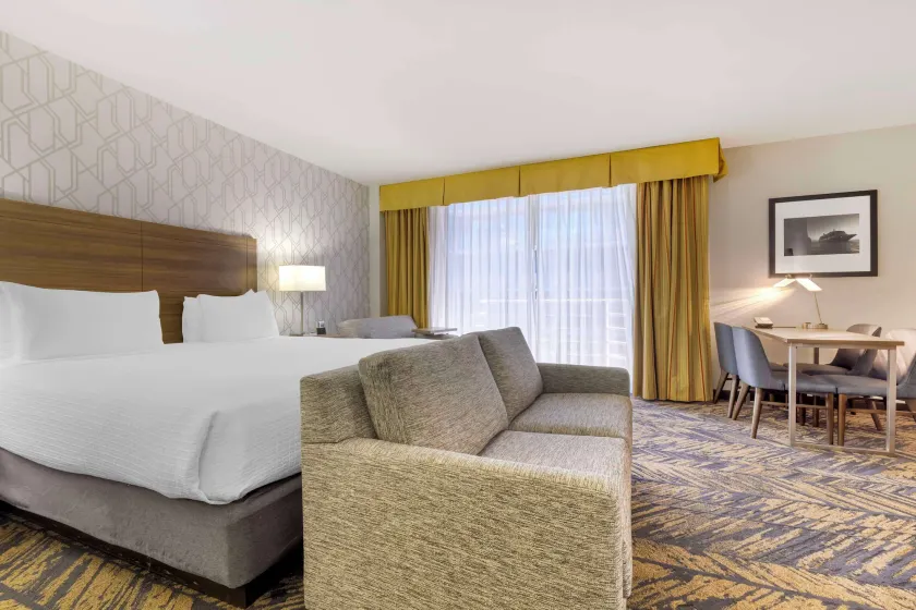 Best Western Plus Bayside Inn - Image 1
