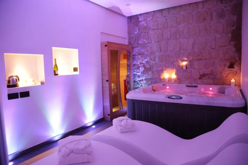 Cellamare Suite & Spa - Image 1