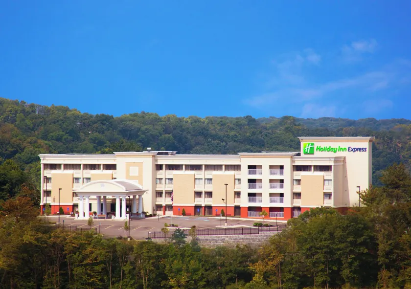 Holiday Inn Express Cincinnati West by IHG - Image 1