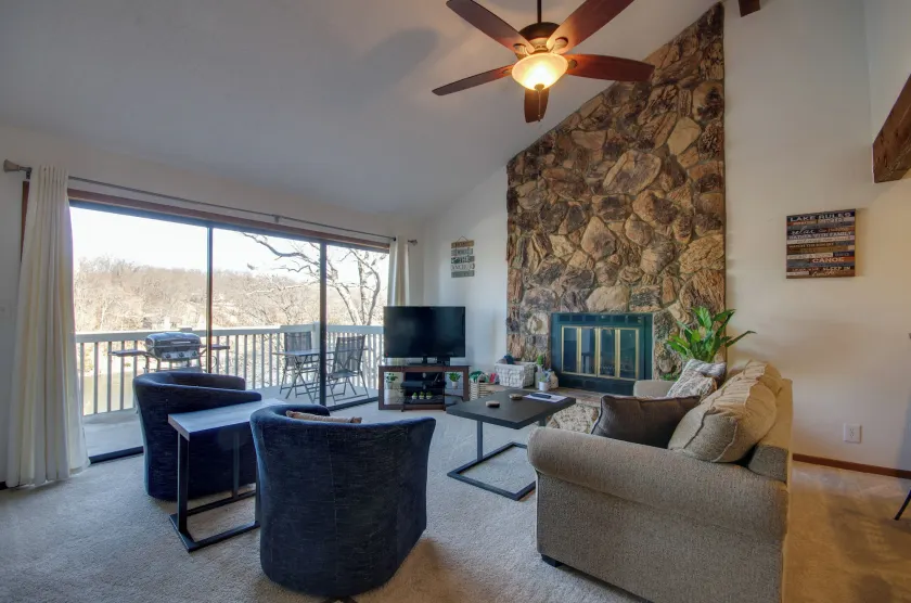 Pool & Lake Access! 3rd-Floor Osage Beach Retreat - Image 1